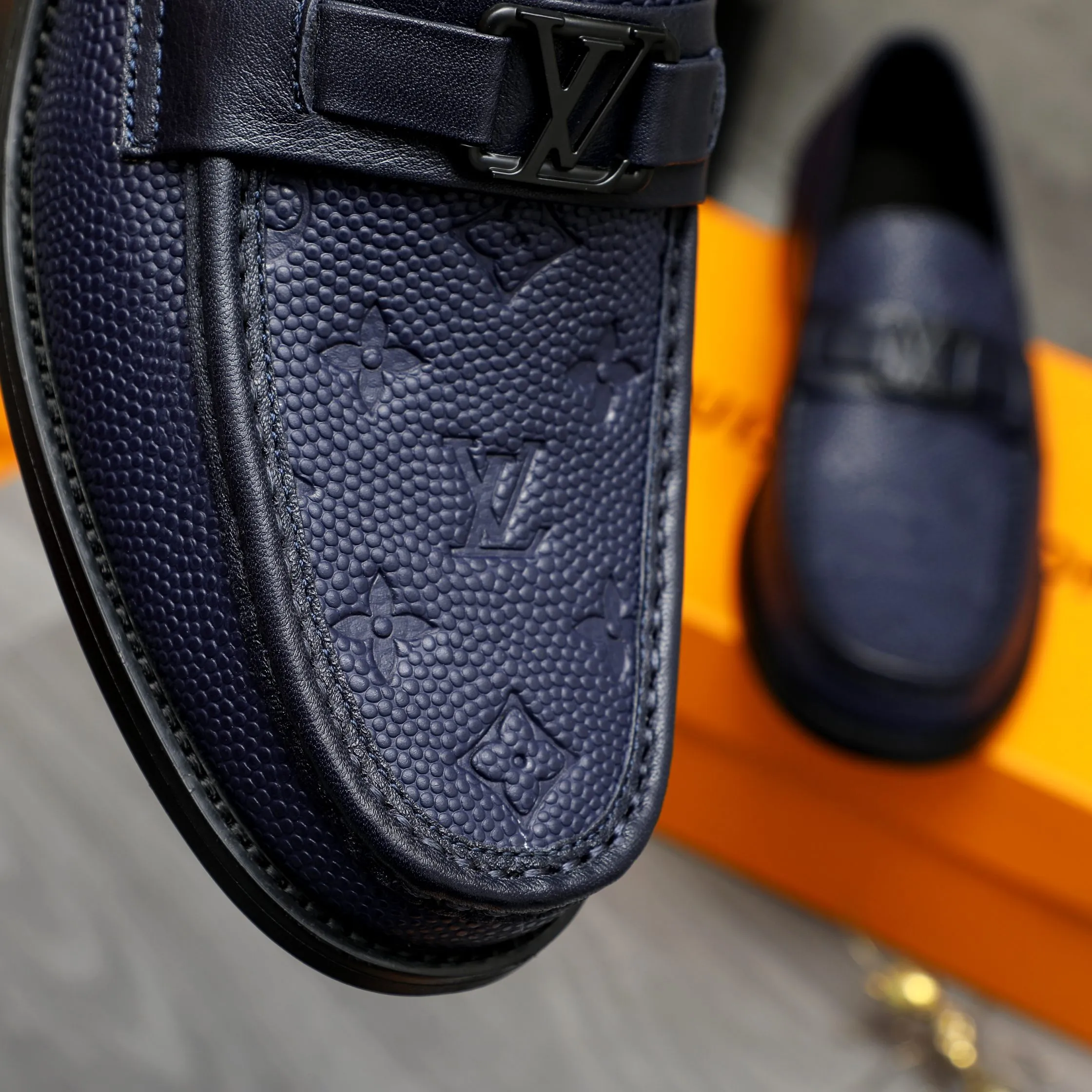 Men's shoes 💰420 Product trademark: LV "Louis Vuitton" business slip-on leather shoes Regular size: 38-45 (45 is custom-made and non-returnable) Product materials: Selected grain embossed cowhide upper, cowhide lining, original outsole